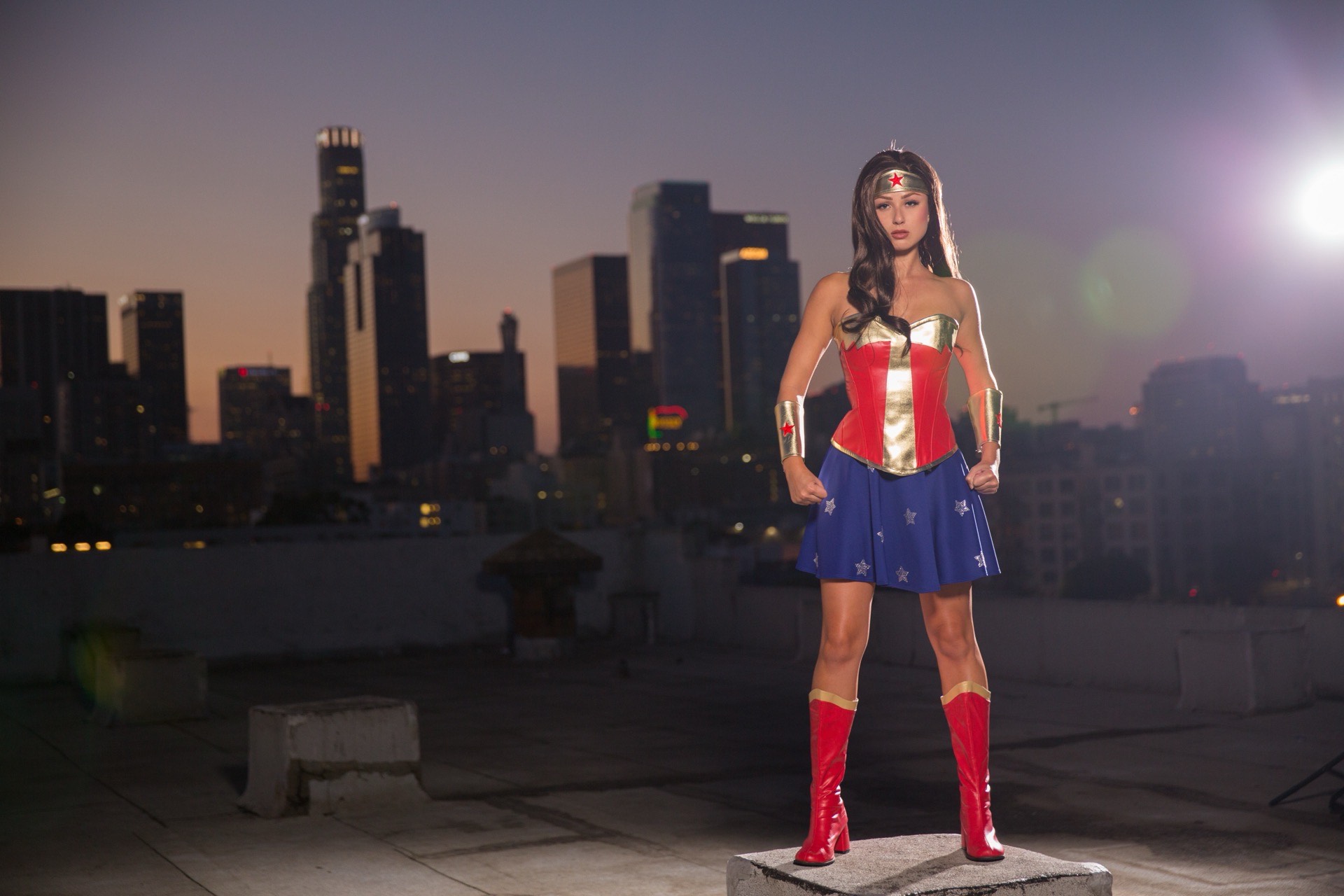 Hire Wonder Woman for birthday parties - Amazon Warrior superhero character performer
